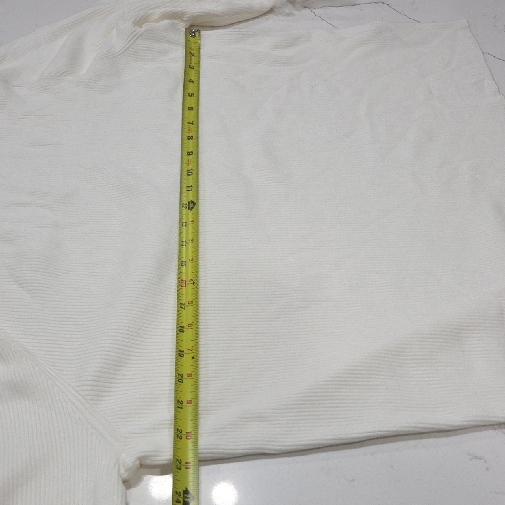 Vince Camuto Cream Ribbed Knit  Top Sz 3X Gentle Used - Picture 4 of 7